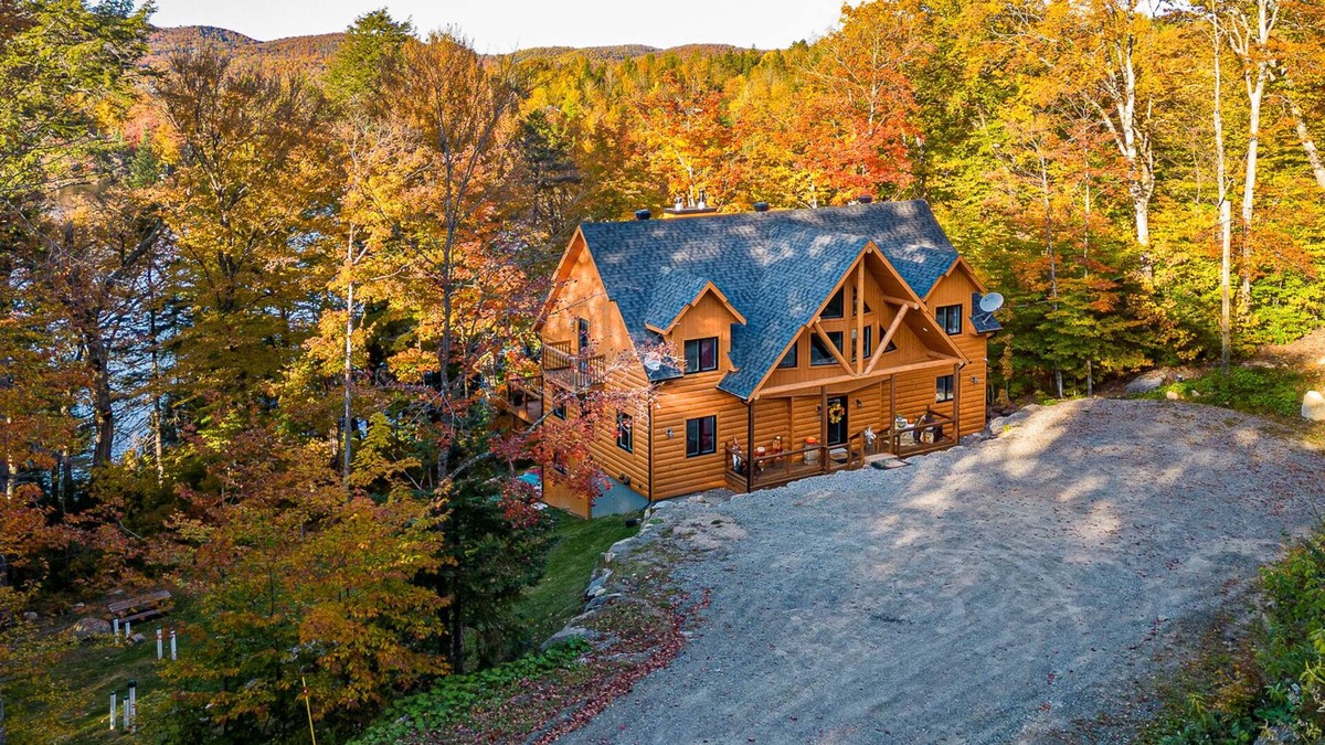 St-Adolphe-d'Howard Cabin | Rustic, luxurious lakeside chalet