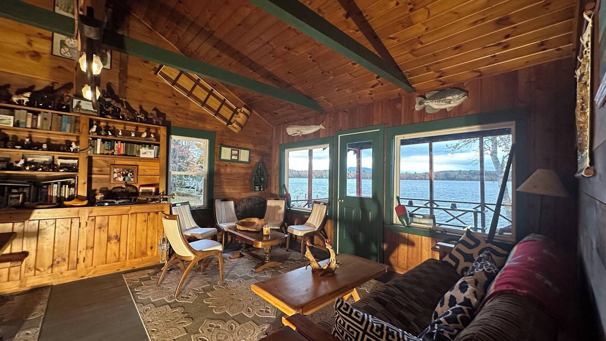 New Vineyard Cottage | Rustic lakefront cottage with dock and kayaks. Family friendly!
