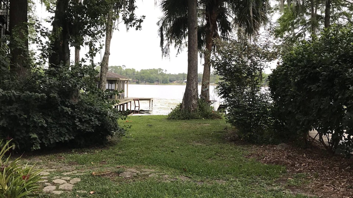 Orlando Cabin | Rustic Lakefront Cabin in the Woods