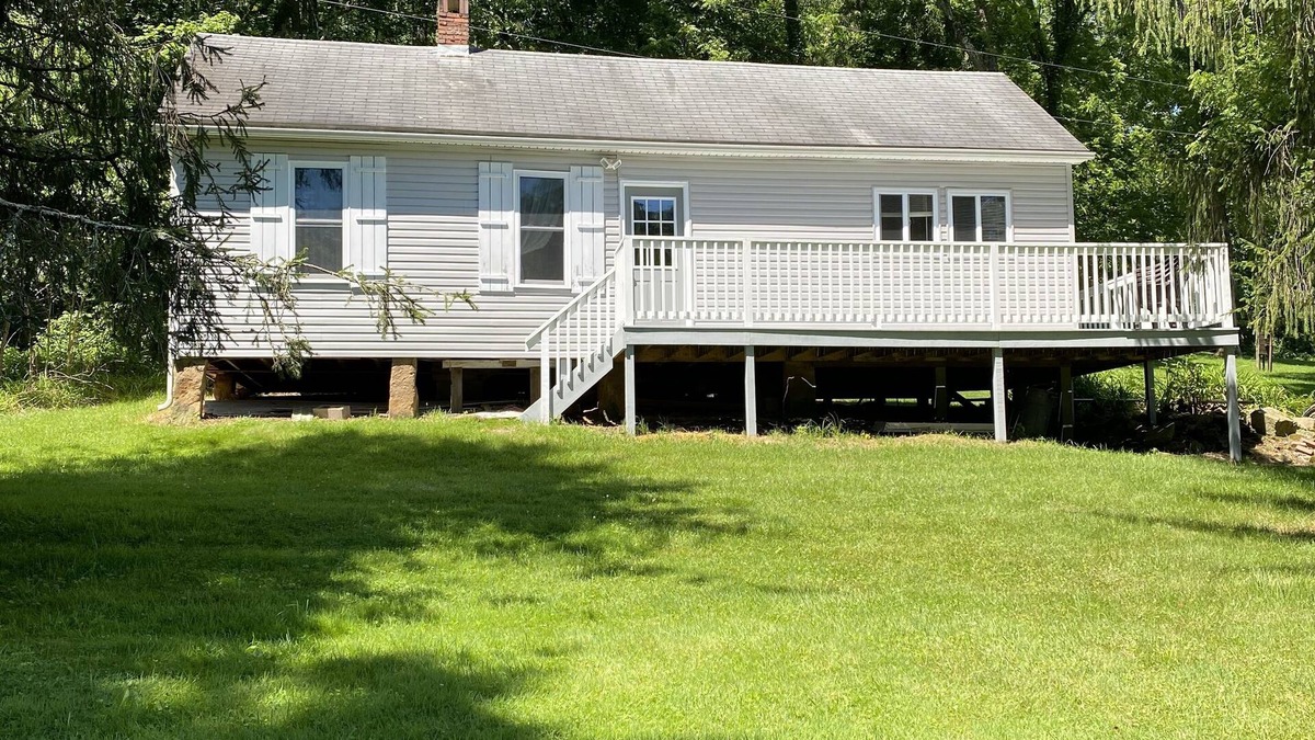 Tippecanoe Cabin | Rustic little Cabin just minutes from Deersville, no wifi no internet