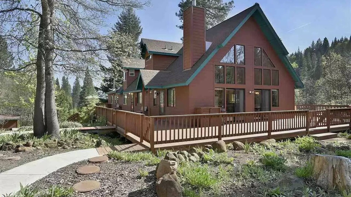 McCloud Cabin | Rustic lodge sits on 60 private acres in the shadow of Mt. Shasta!
