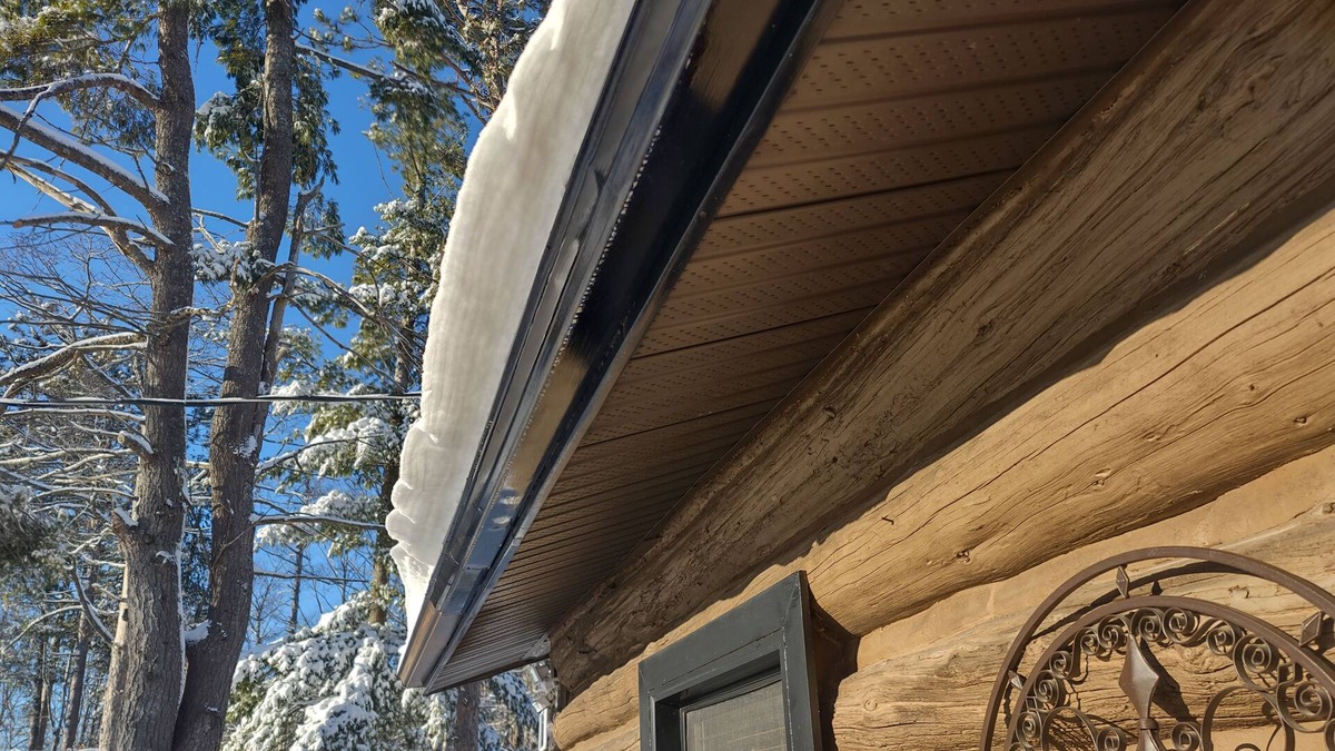 Lanark Highlands Cabin | Rustic Log cabin for nature enthusiast