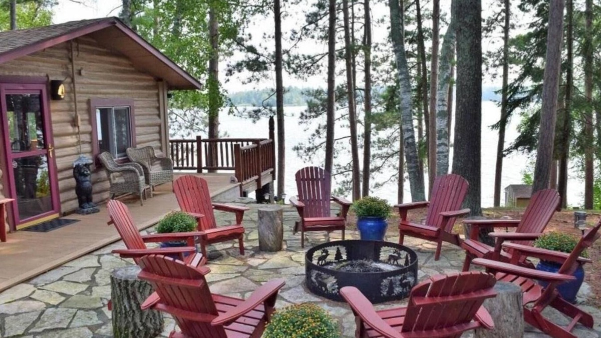 Longville Cabin | Rustic Log Cabin/Modern Addition - Pontoon, Bunk House, Hot Tub - Woman Chain