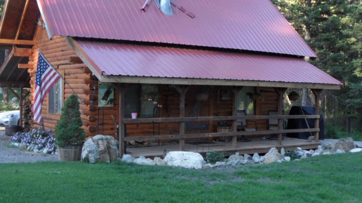 Whitefish Cabin | Rustic Log Cabin On 20 Acres Private and peaceful, only 20 min from town