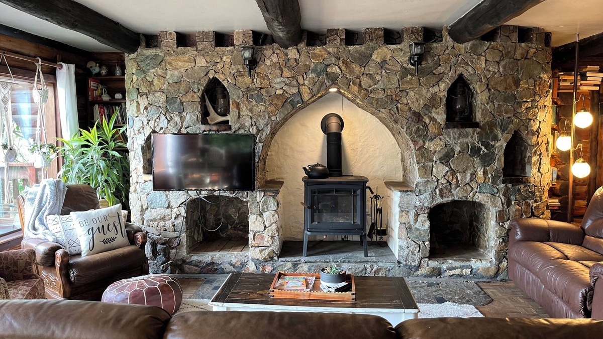 Sicamous Other | Rustic log home retreat on Mara Hills Golf Resort with lake view.