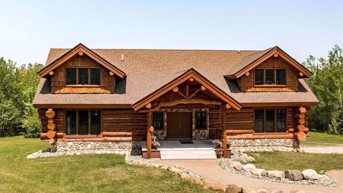 Bovey House | Rustic log home with lots of room to relax.