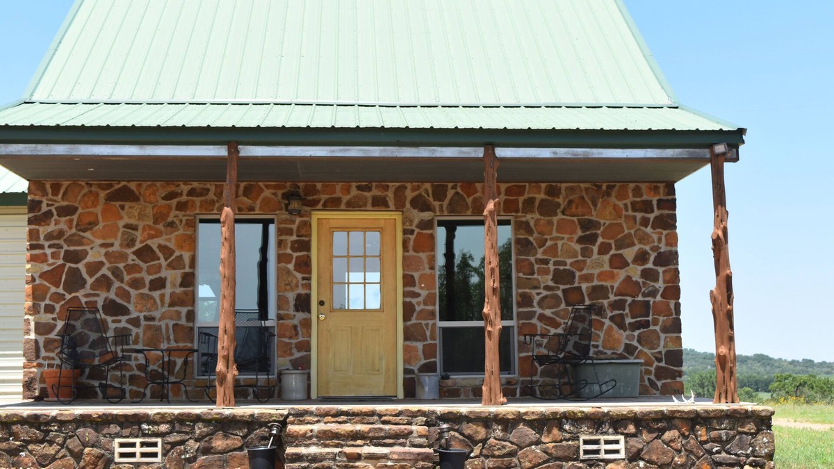 Mason Cabin | Rustic Loyal Valley Private Guesthouse with Peace & Serenity Views