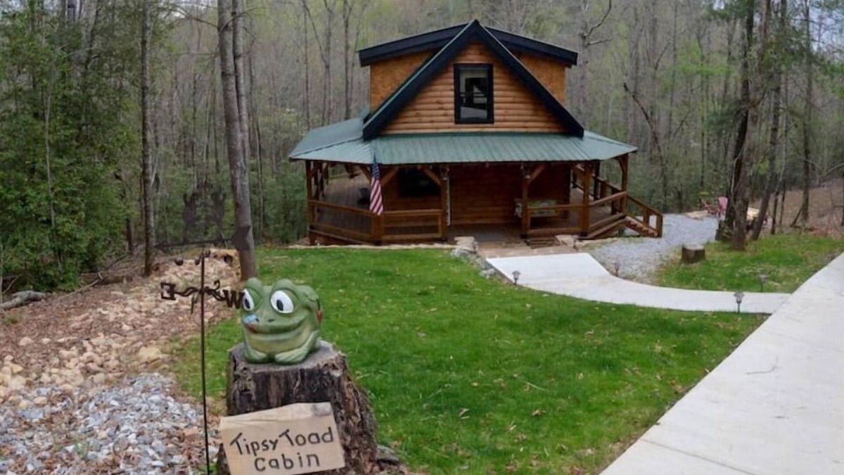 Dahlonega Cabin | Rustic Luxury Cabin in Wine Country Dahlonega