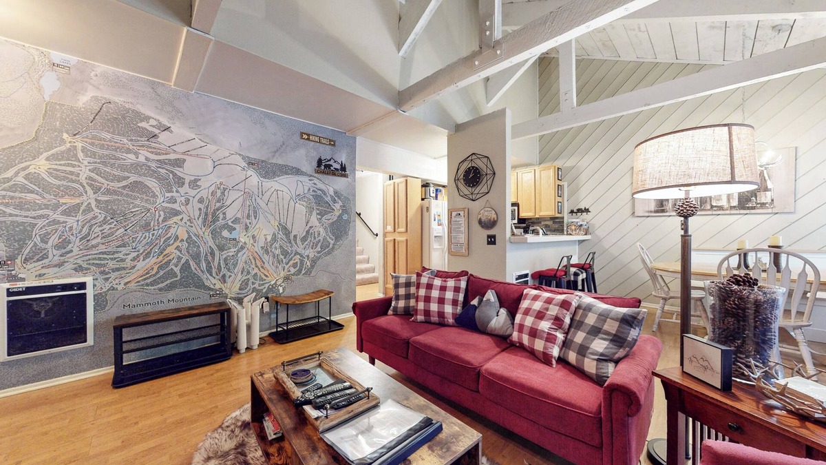 Majestic Pines Condo | Rustic Mountain Cabin, Outdoor Pool & Hot Tub On-site. Golf Course Nearby!