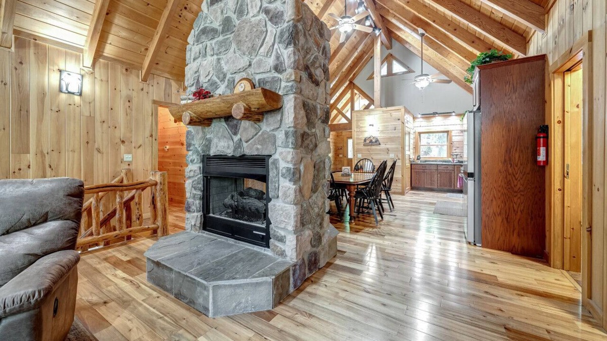 Great Cacapon Cabin | Rustic Mountain Escape w/ Hot Tub