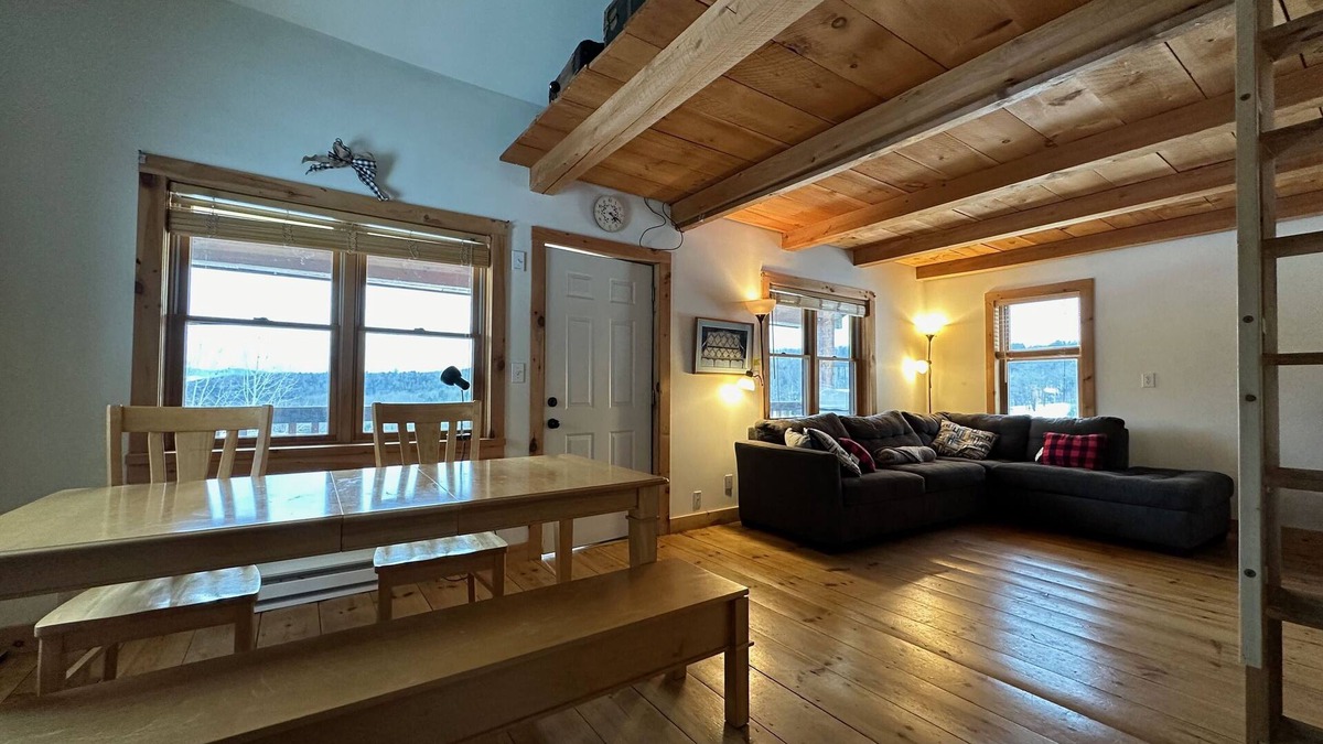 Bethel Cabin | Rustic Mountain View Cabin in Bethel, VT: A Tranquil Green Mountains Retreat