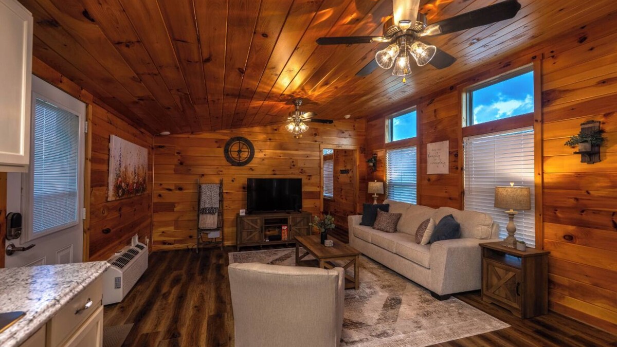 Mount Sterling Cabin | Rustic Mt. Sterling Cabin 1 Near Downtown Pets OK