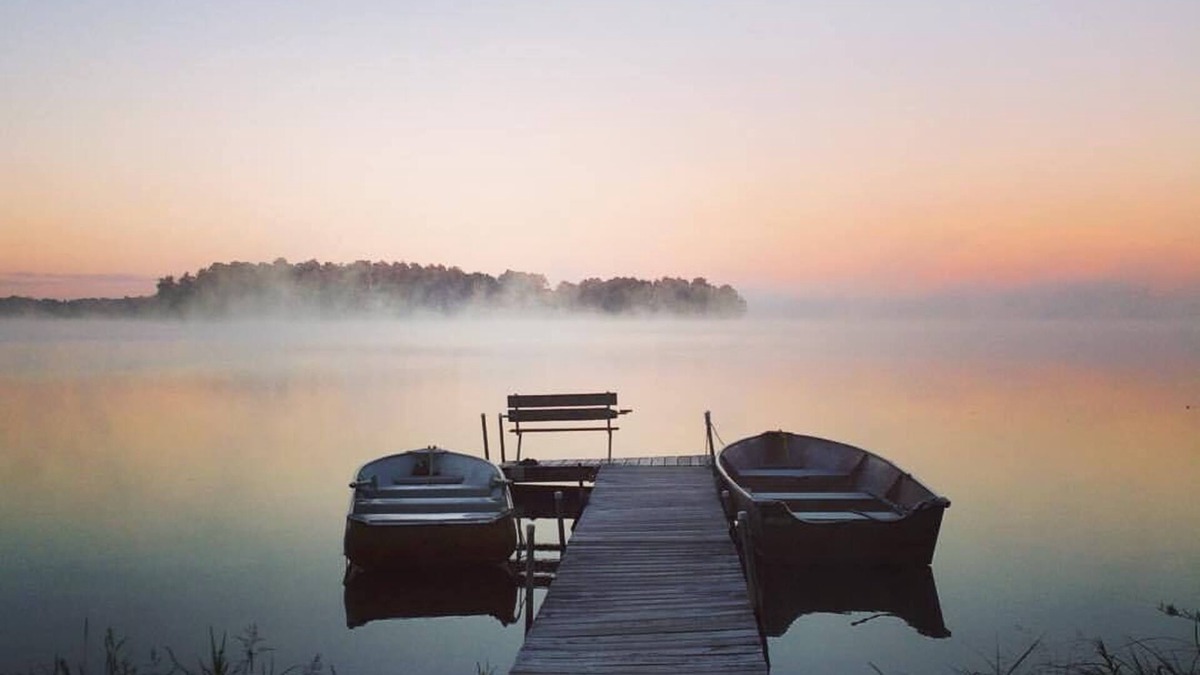 Hayward Cabin | Rustic Northwoods Cabin (boats available)