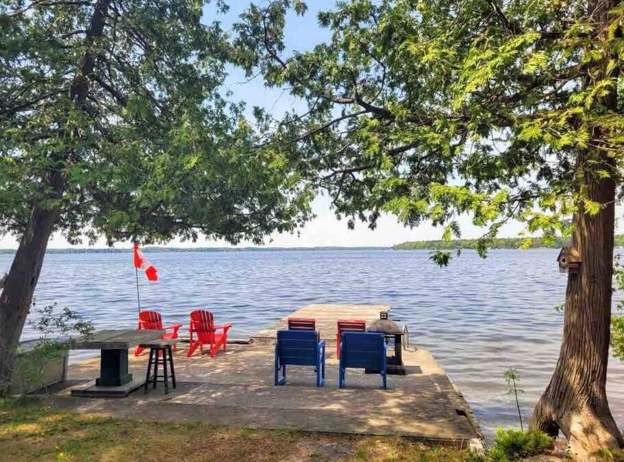 Pleasant Point House | Rustic Pines Waterfront Cottage *CLEAR WATER*