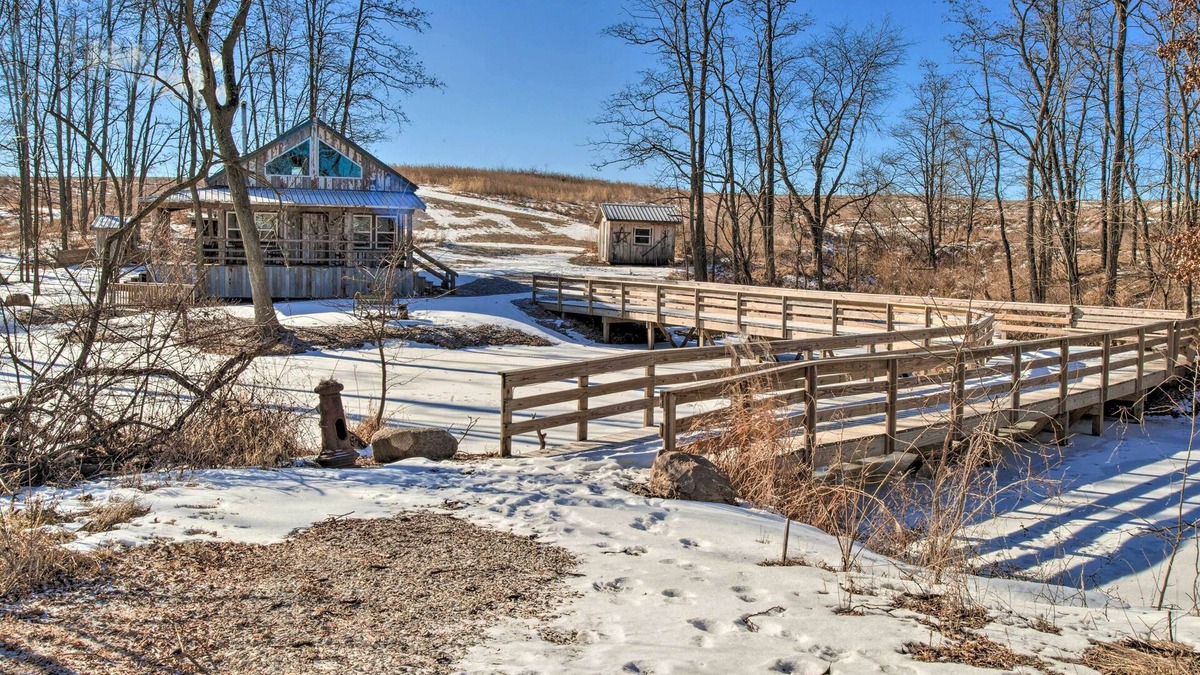 Putnam County Cabin | Rustic Powersville Cabin: Secluded Countryside!