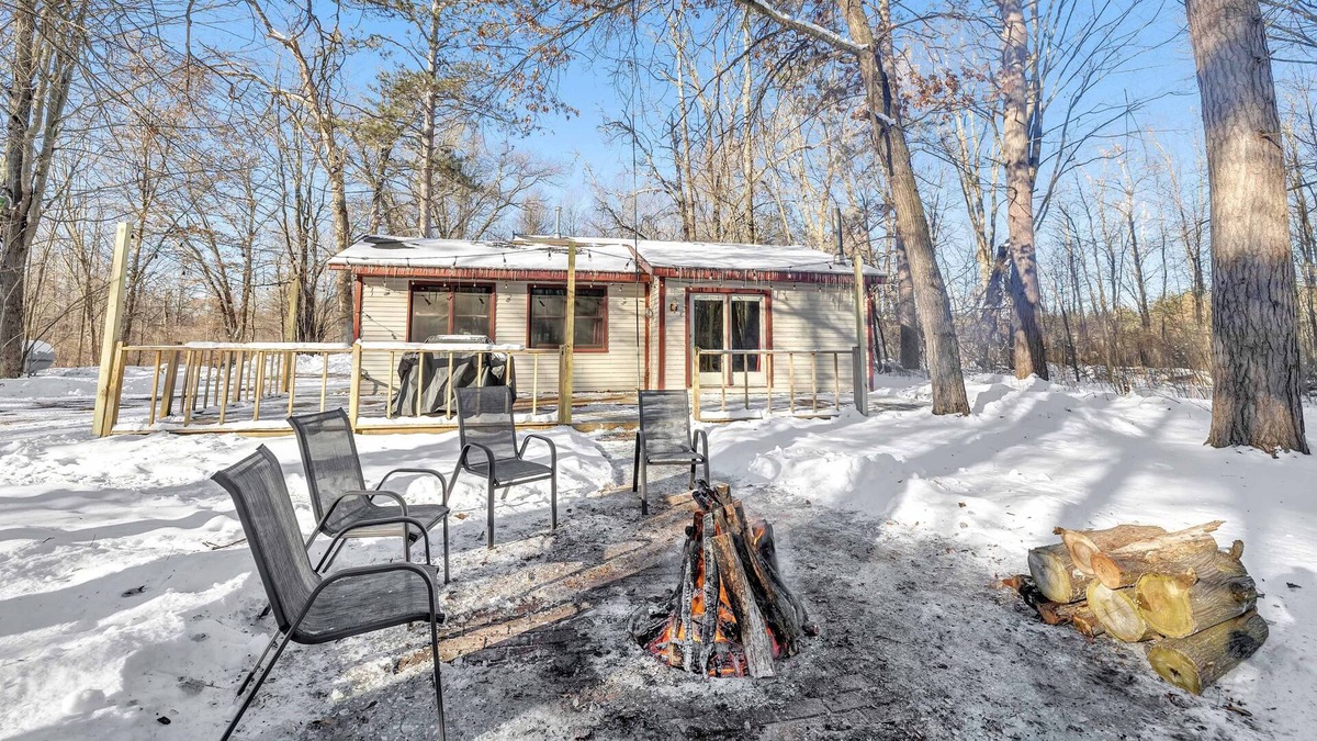 Crivitz Cabin | Rustic Private Cottage - The Perfect Woodland Retreat but just Minutes to Town by RedAwning