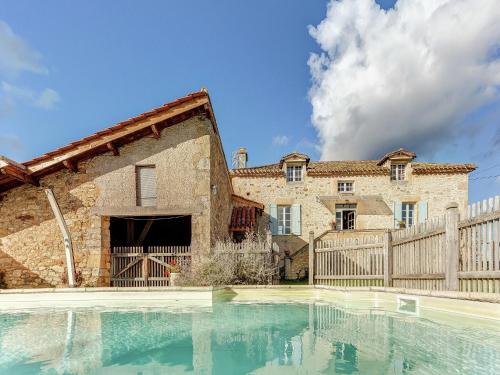 Loubejac House | Rustic Retreat for Families
