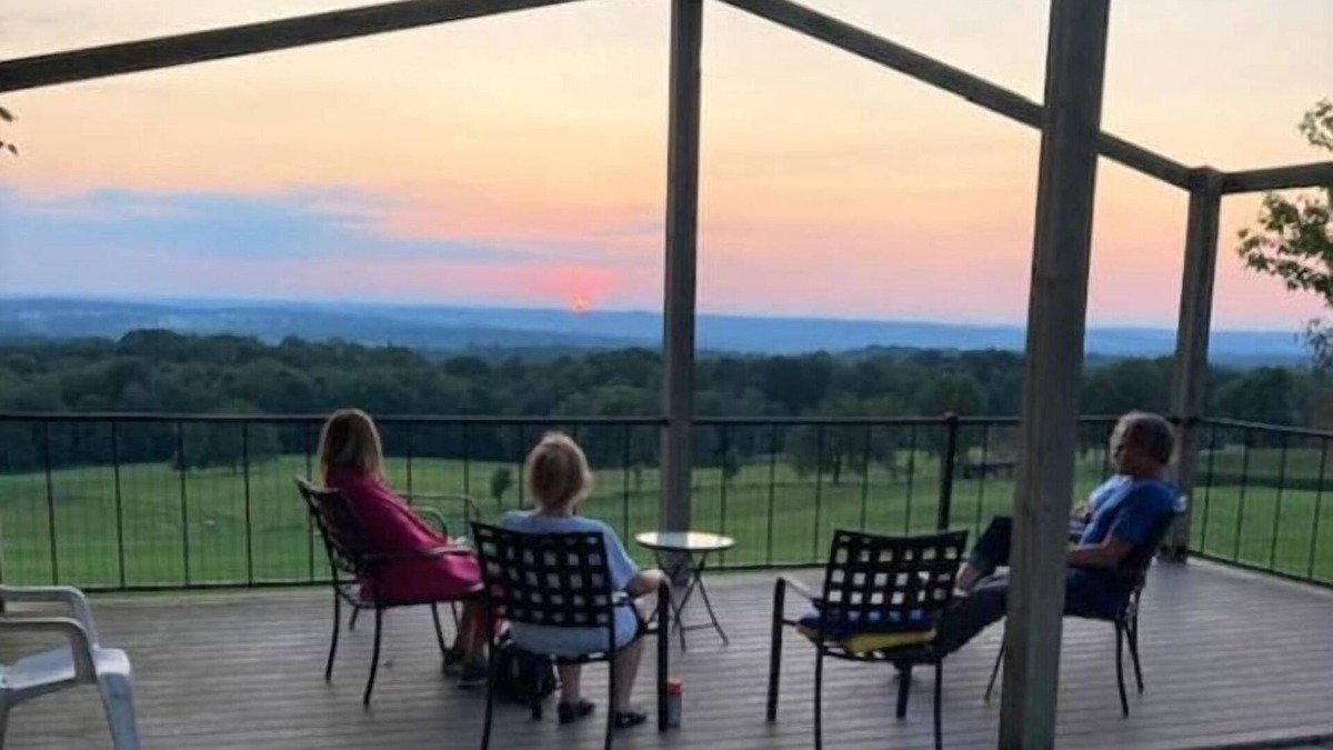 Wooster Other | Rustic Renovated Cabin w/King Bed + Pasture Views
