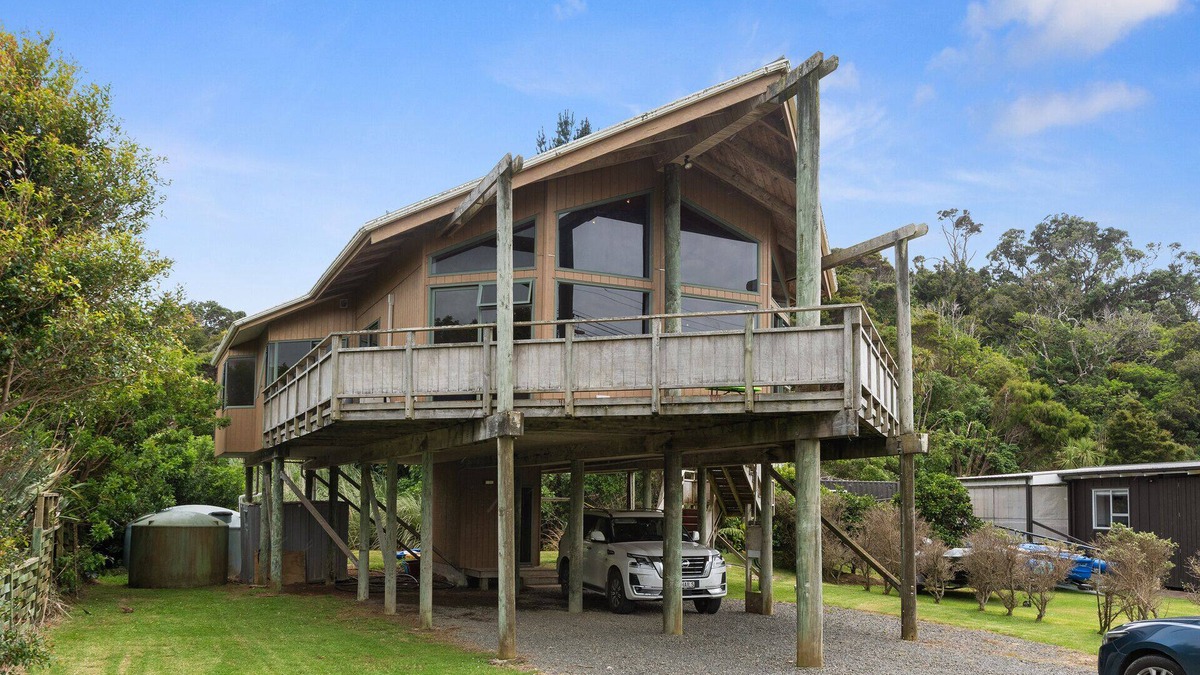 Tutukaka House | Rustic Reset - Tutukaka Holiday Home