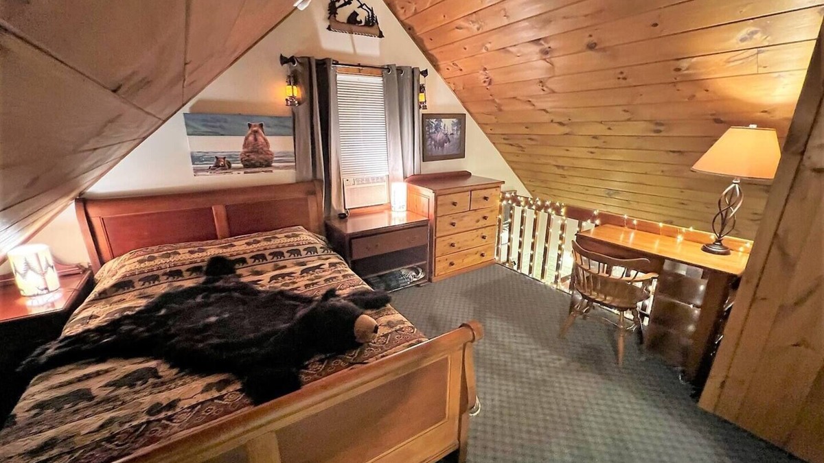 Plymouth Apartment | Rustic Retreat: 3 min walk to downtown Plymouth, gateway to the White Mountains