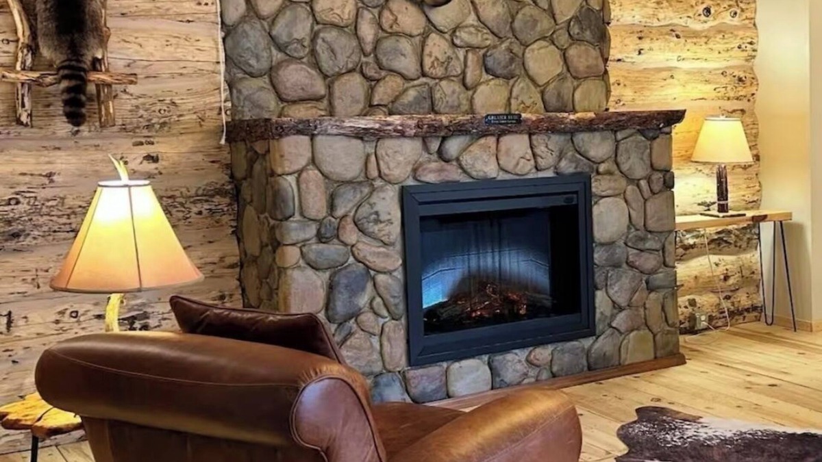 Cavalier Apartment | Rustic Retreat on Division Ave. in Cavalier, NDnStudio Apartment with no stairs!