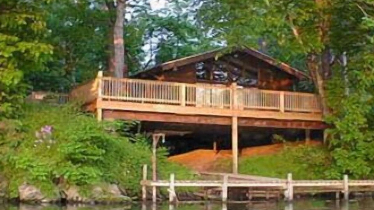 Elkton Cabin | Rustic Riverfront Getaway Directly On The River! You can't get any closer!