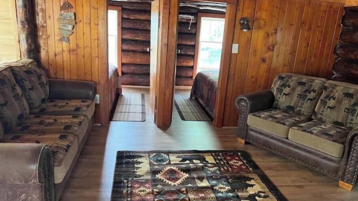 Indian River Cabin | Rustic Riverfront Getaway