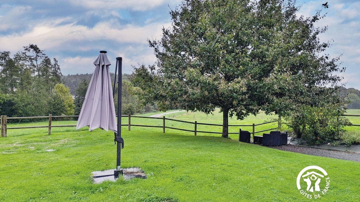 Saint-Cenere Cottage | Rustic Riverside Retreat: 2-Bed Cottage with Garden, Pets Welcome