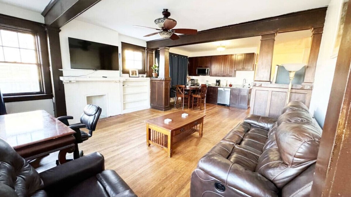 Point Breeze North Apartment | Rustic Rockwell Park with Free Off-street Parking
