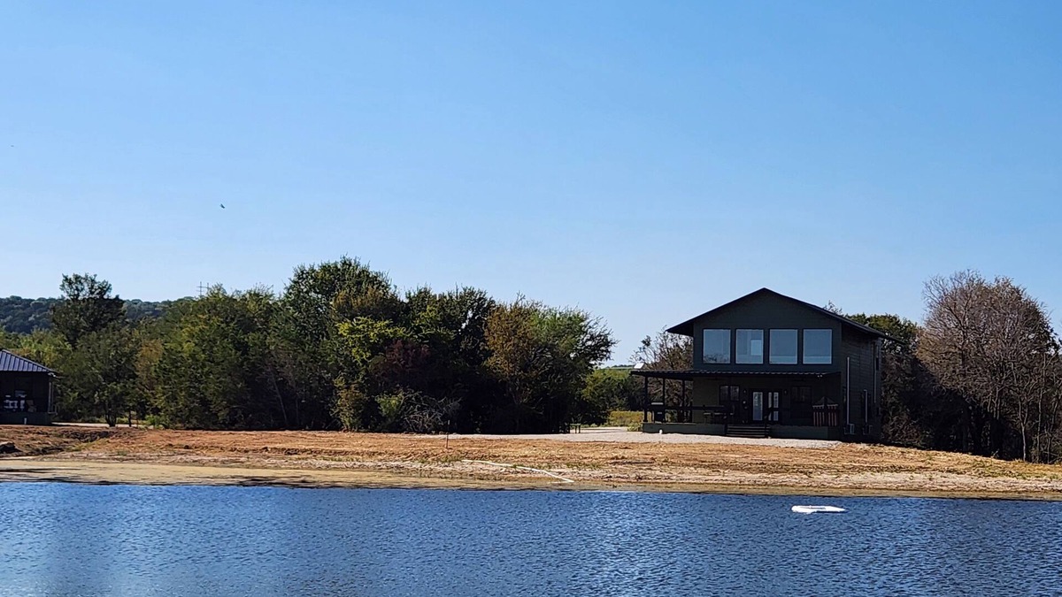 Graford Cabin | Rustic Secluded Getaway – 3BR Cabin with Private Pond, Near Possum Kingdom Lake