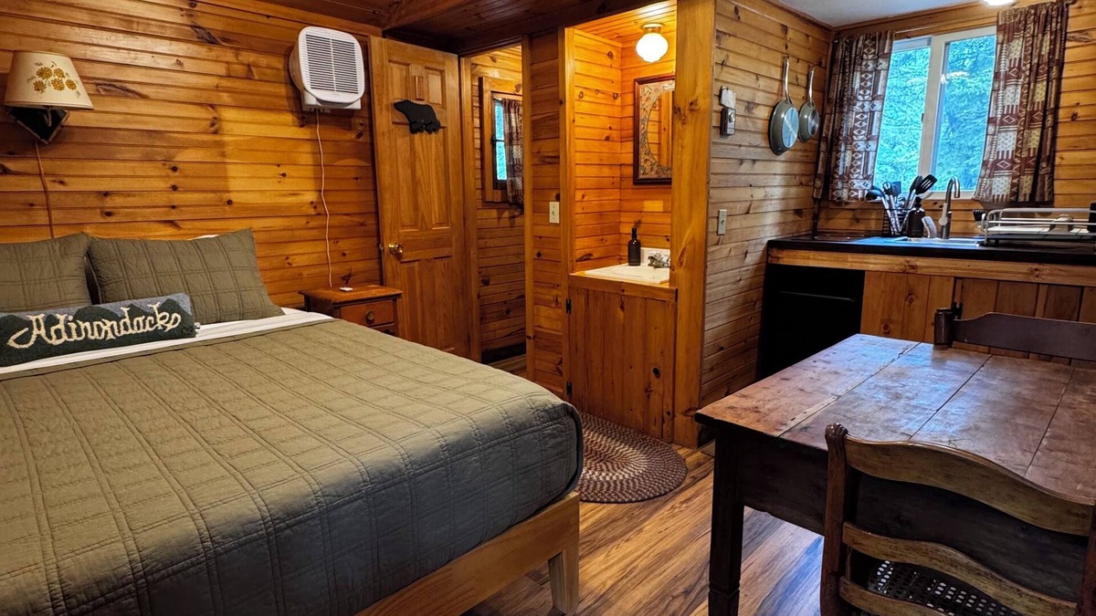 Lake Placid House | Rustic Skylight Adirondack Cabin
