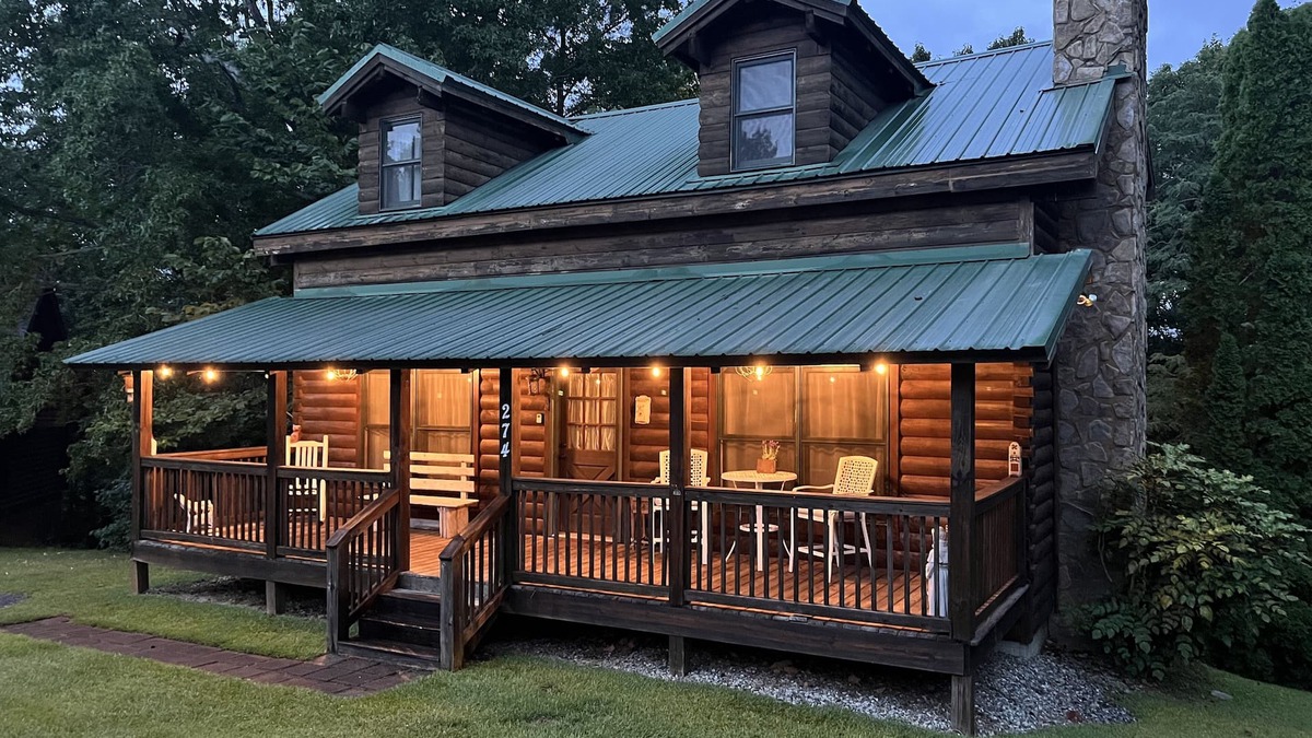 Pine Mountain Cabin | Rustic Star