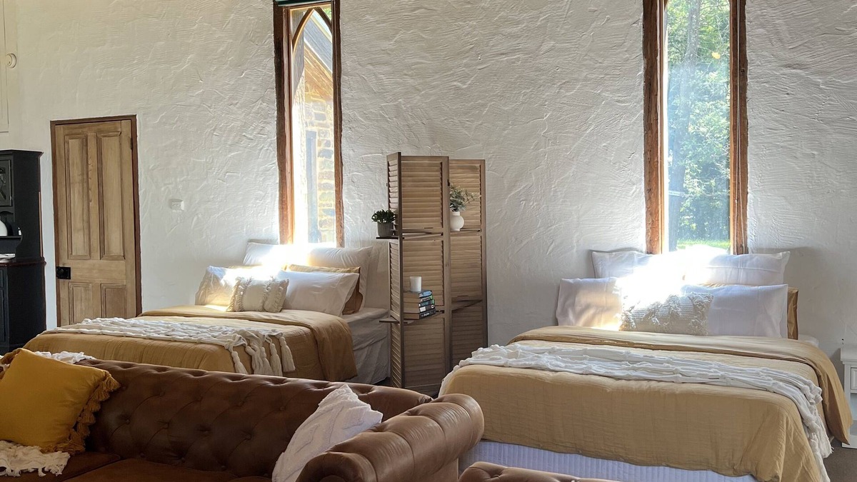 Dry Diggings House | Rustic stunning spacious barn only 2 minutes from Daylesford