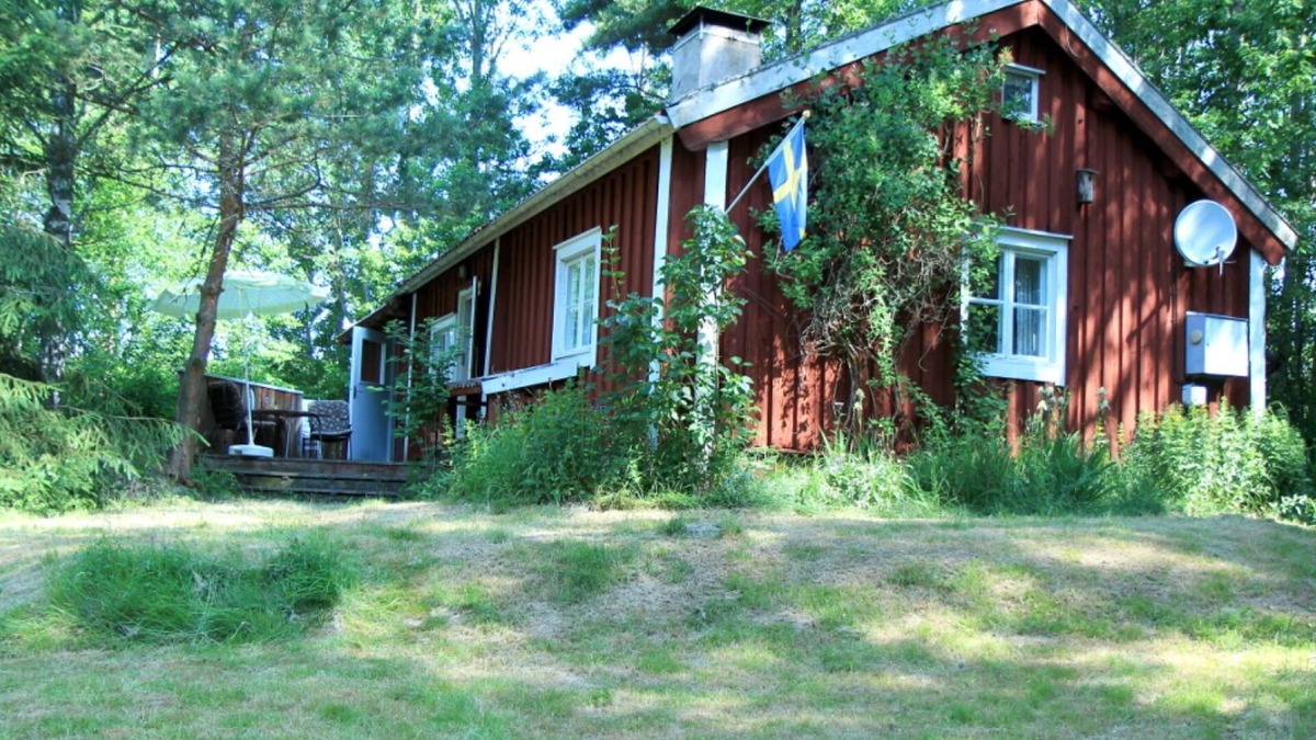 Kisa Ski Chalet | Rustic summer house in southern Sweden in a secluded location