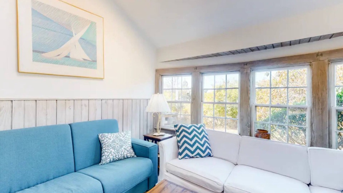 Siasconset House | Rustic, sunny cottage w/deck & W/D - walk to the beach & town!