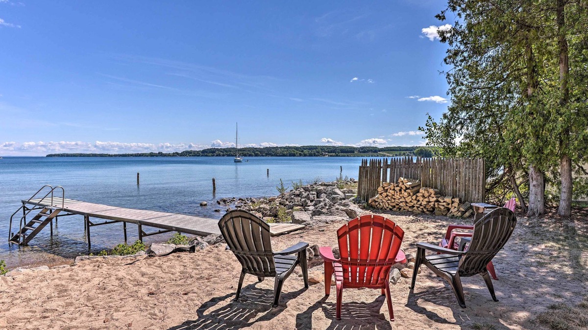 Suttons Bay Cottage | Rustic Suttons Bay Cottage: Shared Dock & Fire Pit