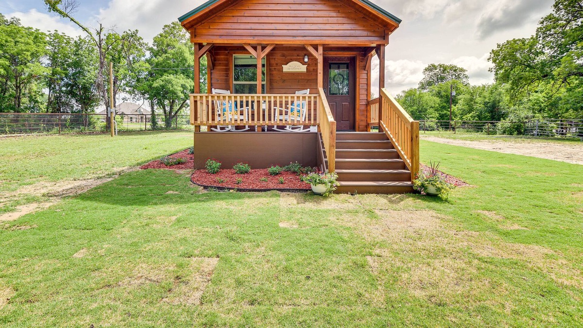 Weatherford Cottage | Rustic Texas Getaway w/Grill on 30 Acres