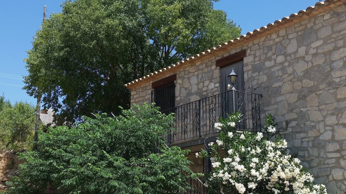 Nonaspe Apartment | RUSTIC TOWER. Expensive allowed. Rent above the floor