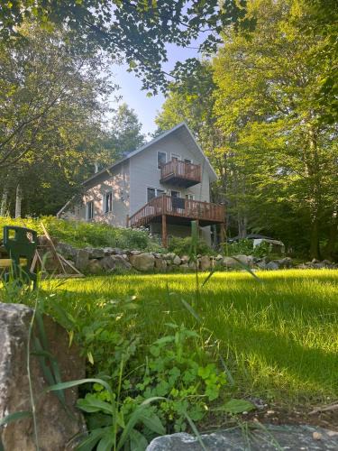 Saint-Gabriel-de-Brandon Ski Chalet | Rustic Villa Chalet