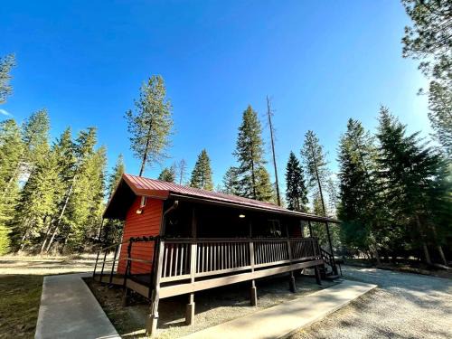 Thompson Falls House | Rustic Vacation Rental Surrounded by Nature in Montana