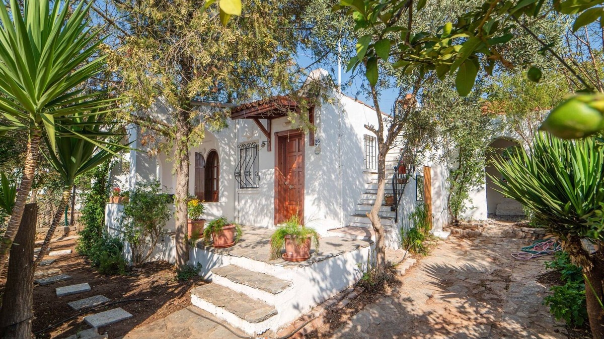 Mumcular Villa | Rustic Village House in Bodrum, 2 min to Beach