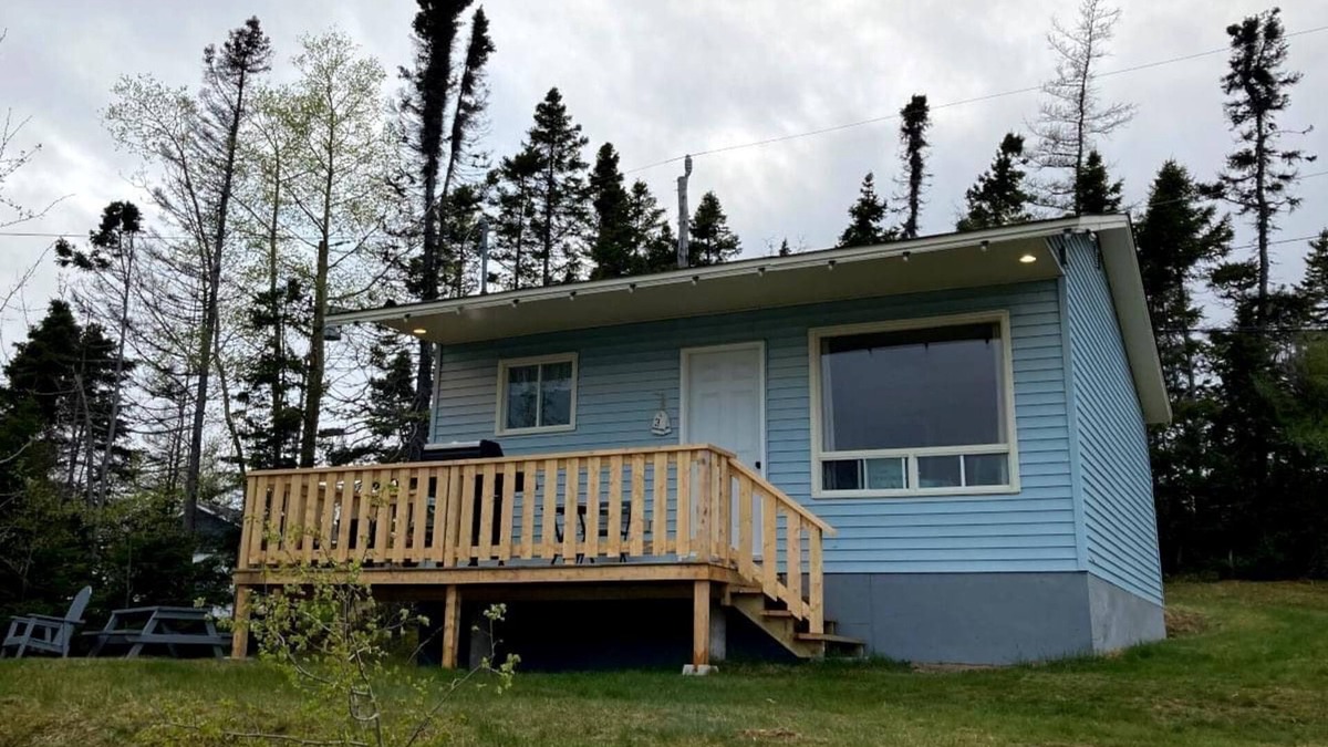 Port Blandford Cabin | Rustic Wave Cottages-Cabin #3