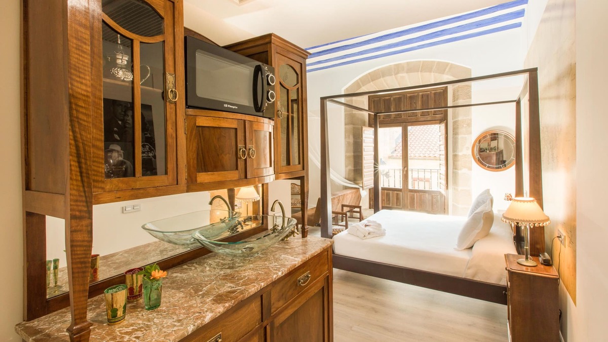 Cuzcurrita de Rio Tiron Hotel | Rusticae Hotel Teatrisso