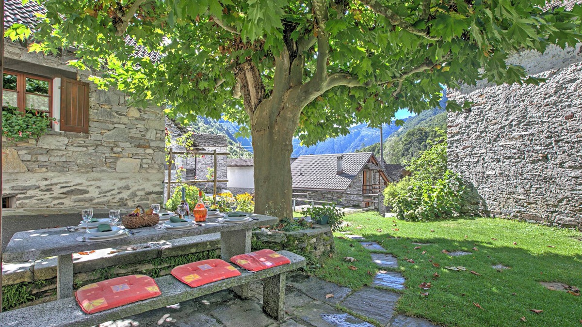 Frasco Ski Chalet | Rustico al platano 2, Frasco, Switzerland