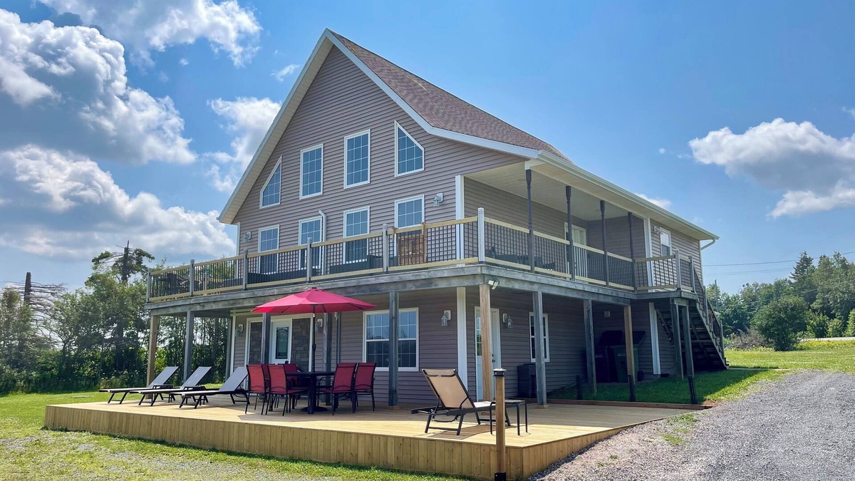 Rusticoville House | Rustico View Retreat- NEW rental, Perfectly located 4bdrm with wraparound deck