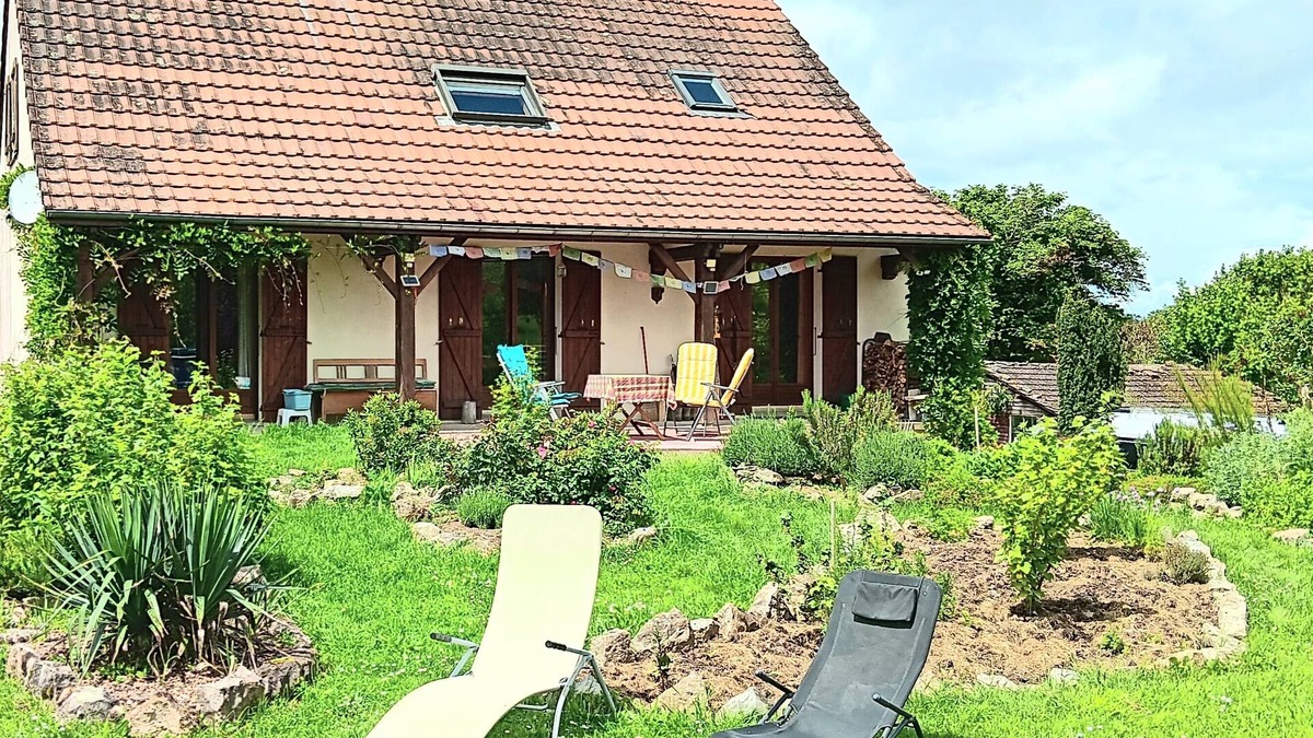 Curgy Apartment | Rustig huis in de natuur, bourgogne nn