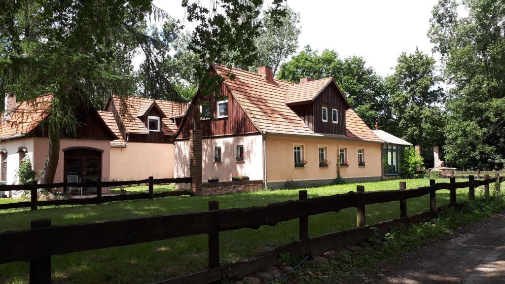 Wittstock/Dosse House | Rustikales Natur Doppelzimmer auf Bauernhof in Alleinlage