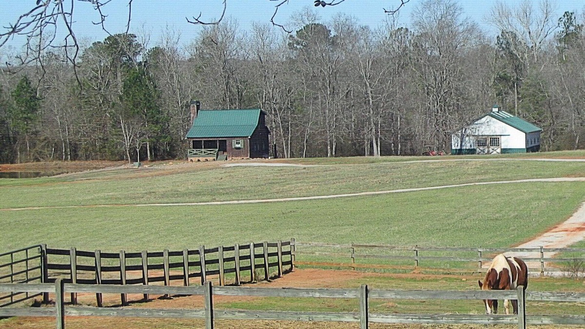 Covington Cabin | Rustique Cabin at Briarcreek Farm, Country Retreat, Sleeps 6