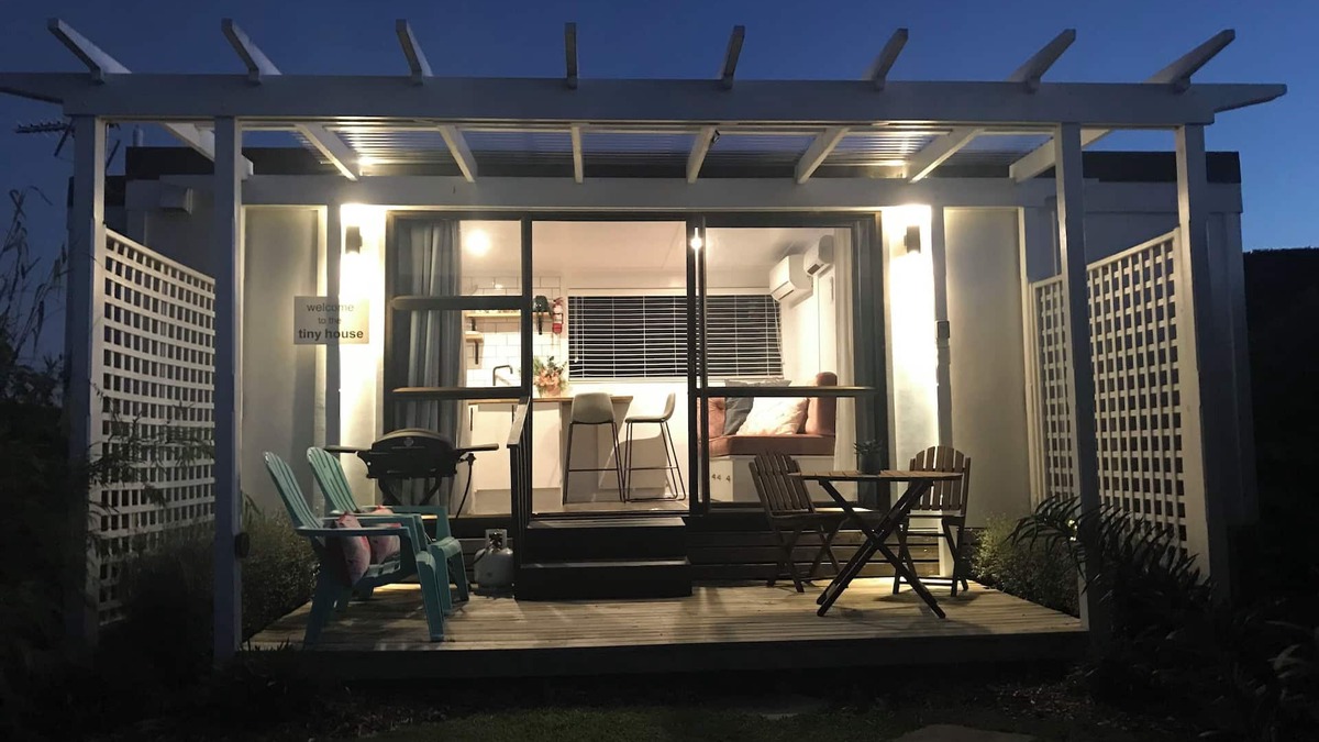 Tamahere Cabin | Rustling Oaks Tropical Tiny House