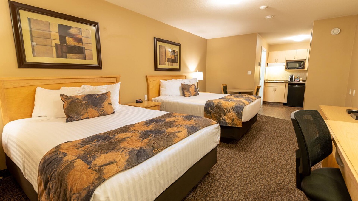 Fort McMurray Hotel | Rusty's BCMInns Fort McMurray